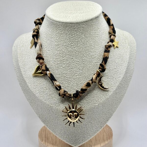 COLLAR SAFARI