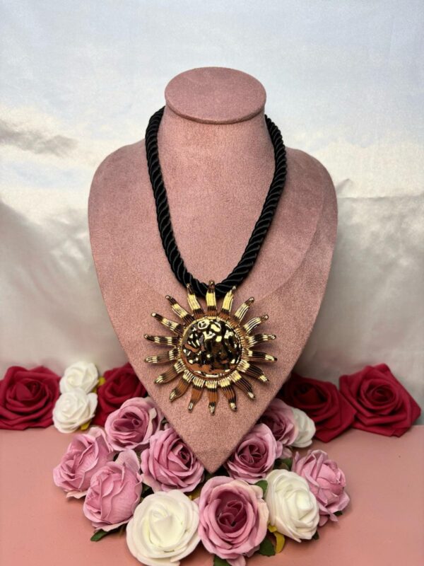 COLLAR BOLONIA